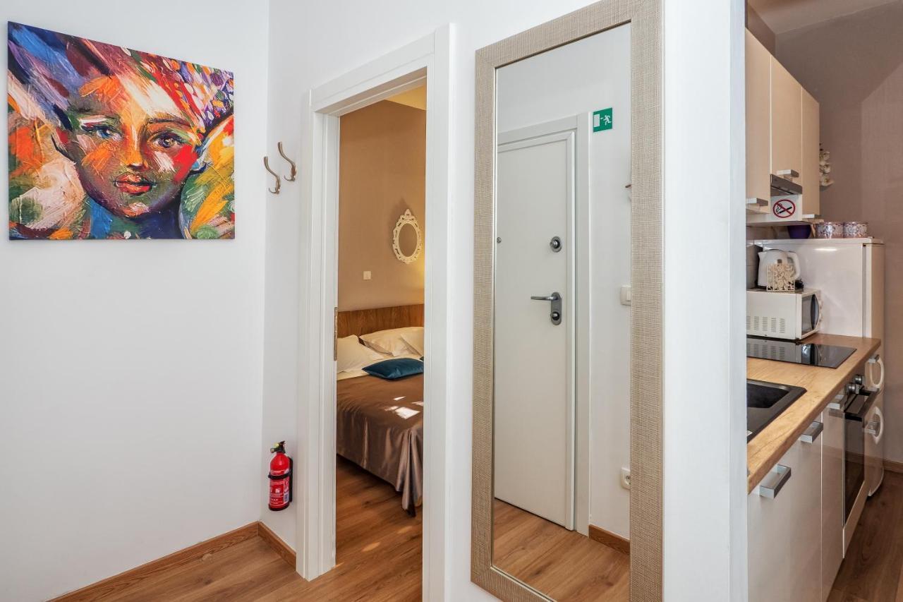 Apartment Queen Teuta In The Heart Of Split Historical Heritage Екстериор снимка